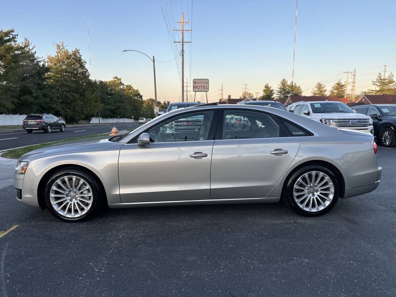 Used 2015 Audi A8 4.0T w/ Luxury Package AWD/4WD image 4