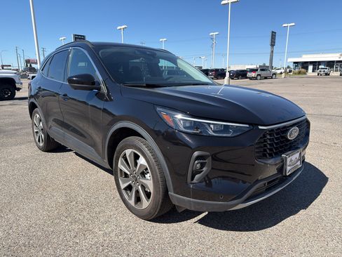 Used 2024 Ford Escape Platinum AWD/4WD image 4