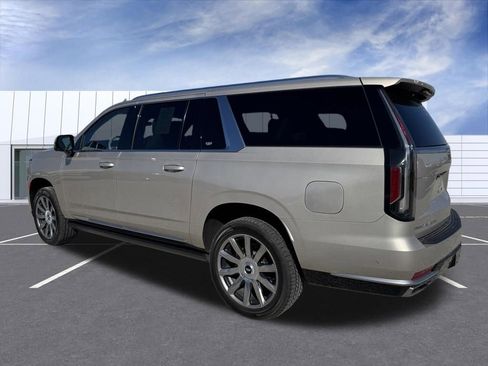 Certified 2021 Cadillac Escalade ESV Premium Luxury Platinum w/ Heavy-Duty Trailer Package image 4