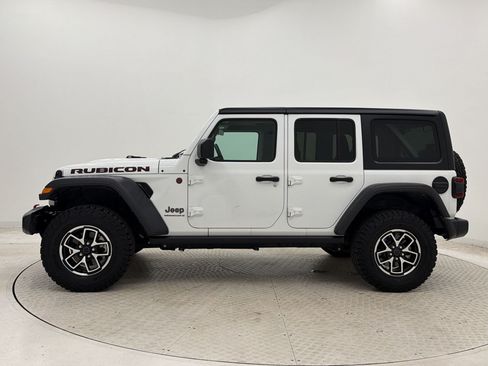 Used 2024 Jeep Wrangler Unlimited Rubicon w/ Convenience Group AWD/4WD image 2