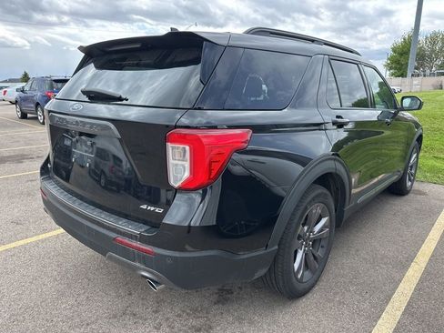 Used 2022 Ford Explorer XLT w/ Equipment Group 202A AWD/4WD image 13