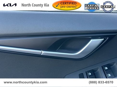 Certified 2025 Kia Niro LX image 32