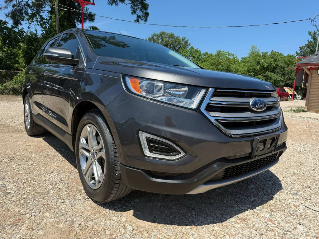 Used 2016 Ford Edge Titanium FWD image 3