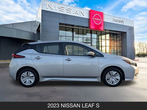 Used 2023 Nissan Leaf S image 5
