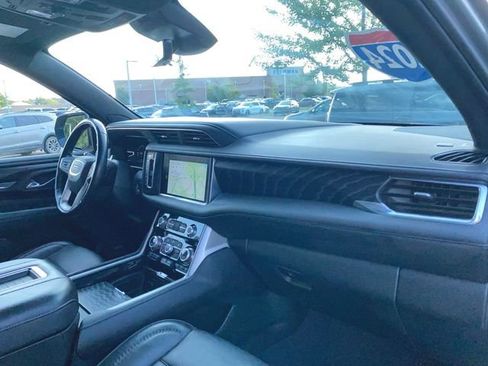 Used 2023 GMC Yukon XL Denali w/ Denali Reserve Package AWD/4WD image 30