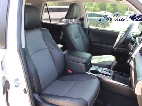 Used 2021 Toyota 4Runner SR5 Premium w/ Moonroof Package RWD image 11