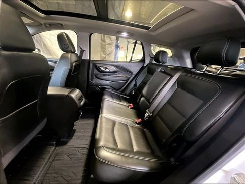 Used 2022 GMC Terrain SLT w/ Infotainment Package II AWD/4WD image 22