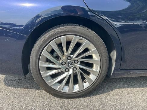 Used 2019 Lexus ES 350 w/ Accessory Package FWD image 23