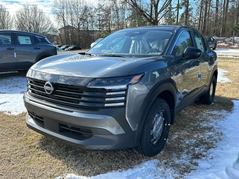 New 2026 Nissan Kicks S image 1