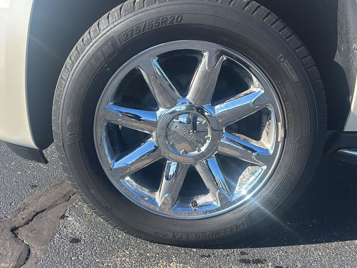 Used 2013 GMC Yukon XL Denali AWD/4WD image 9