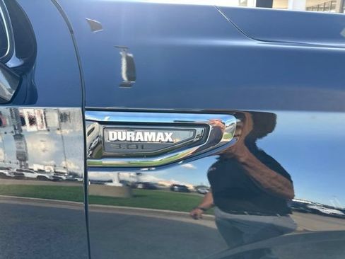 Used 2023 GMC Yukon Denali Ultimate AWD/4WD image 4