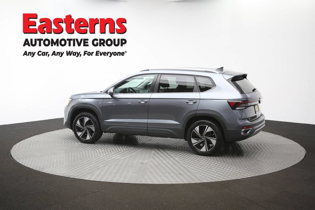 Used 2025 Volkswagen Taos SE AWD/4WD image 62