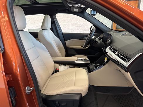 New 2025 BMW X1 xDrive28i w/ Technology Package image 51