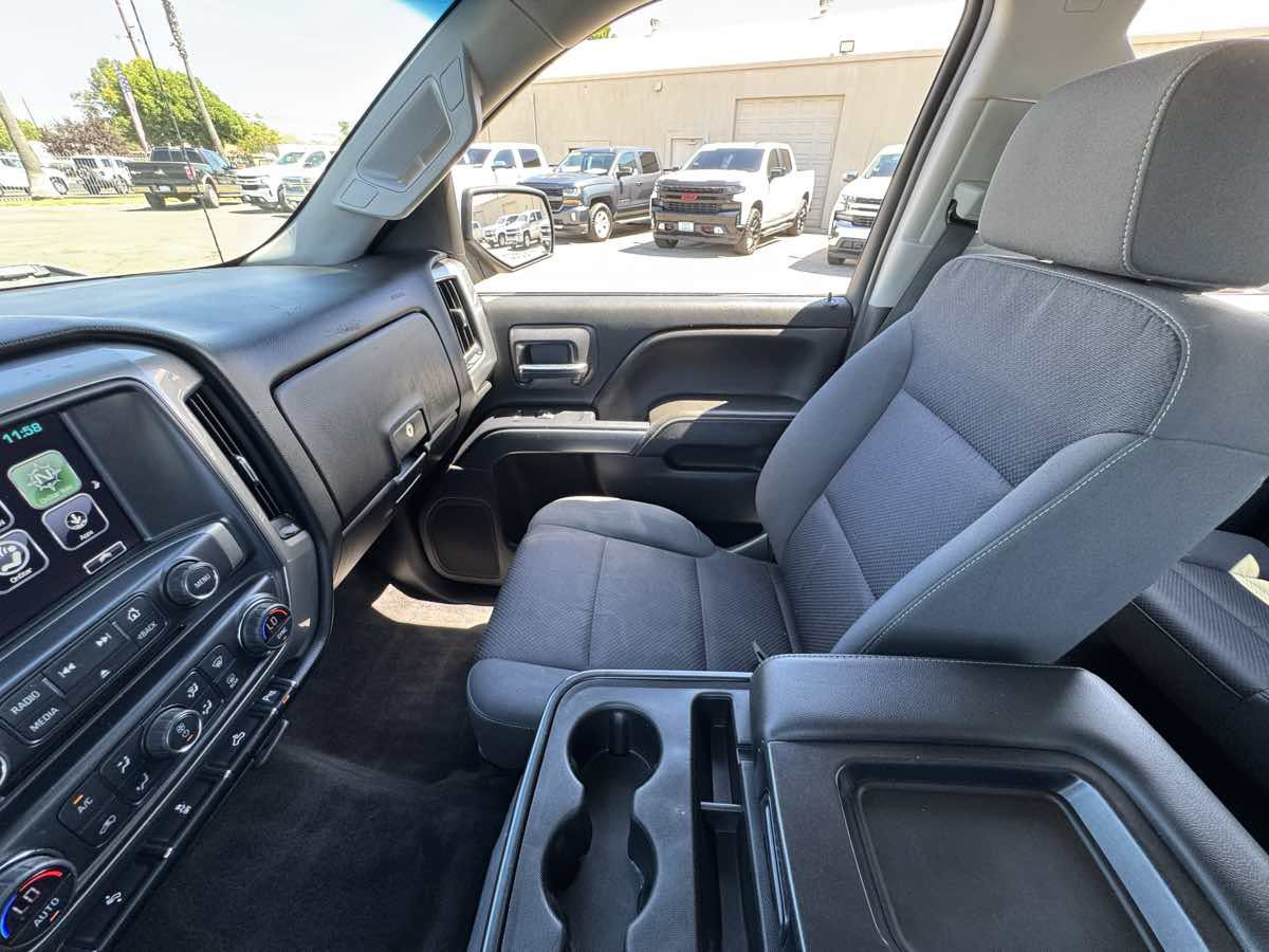 Used 2018 Chevrolet Silverado 1500 LT w/ All Star Edition AWD/4WD image 33