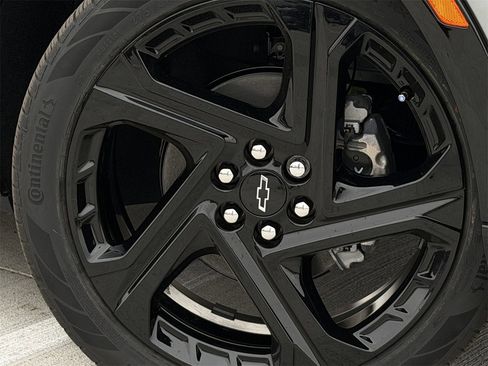 New 2026 Chevrolet Equinox EV RS image 9