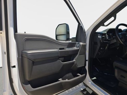 Used 2022 Ford F150 XLT w/ Equipment Group 302A High AWD/4WD image 30