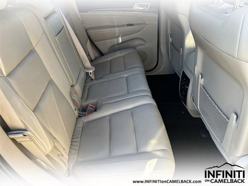 Used 2019 Jeep Grand Cherokee Limited w/ Luxury Group II image 14