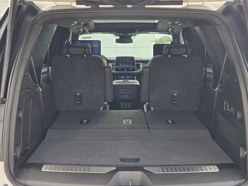 Used 2023 Chevrolet Tahoe Z71 w/ Luxury Package image 29