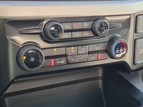 Used 2025 Ford F250 XLT w/ Black Appearance Package image 15