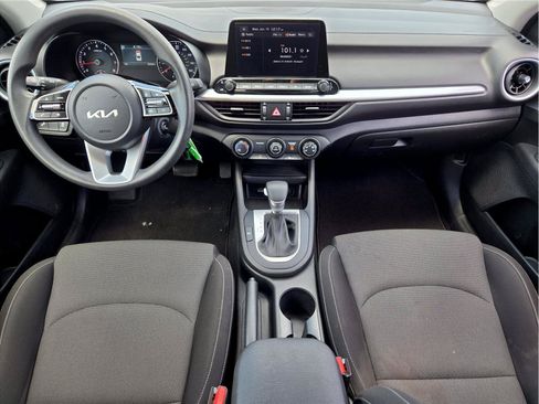 Used 2024 Kia Forte LXS w/ LXS Technology Package FWD image 23