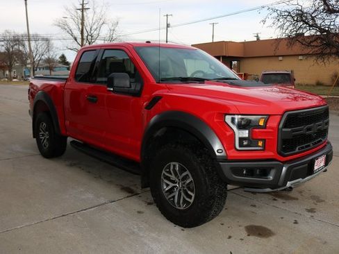 Used 2018 Ford F150 Raptor w/ Equipment Group 801A Mid image 9