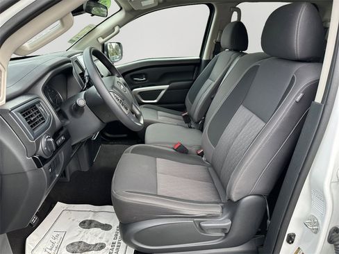 Used 2023 Nissan Titan SV image 24