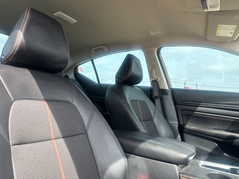 Certified 2022 Nissan Altima 2.5 SR FWD image 30