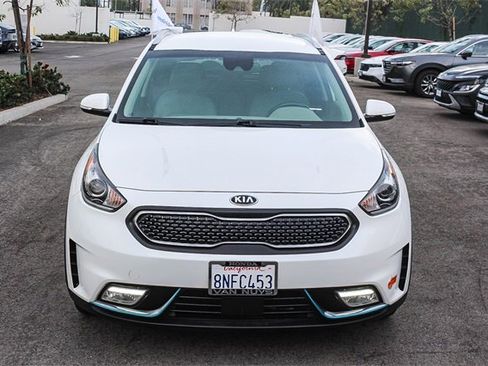 Used 2019 Kia Niro EX image 2