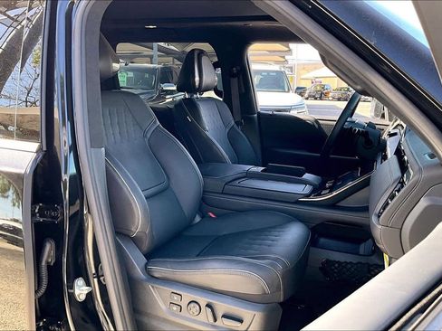 Certified 2026 INFINITI QX80 Autograph w/ Premium Cargo Package AWD/4WD image 10