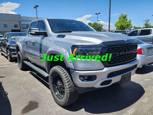 Used 2022 RAM 1500 Big Horn w/ Night Edition AWD/4WD image 3