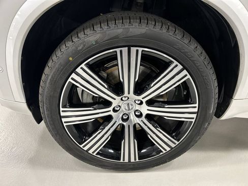 Certified 2023 Volvo XC90 T8 Plus w/ Protection Package AWD/4WD image 8