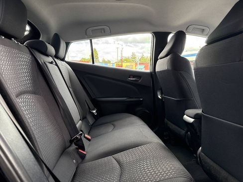 Used 2018 Toyota Prius Two w/ Prius Two Safety Plus Package FWD image 20