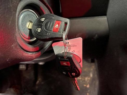 Used 2013 Nissan Rogue S image 45