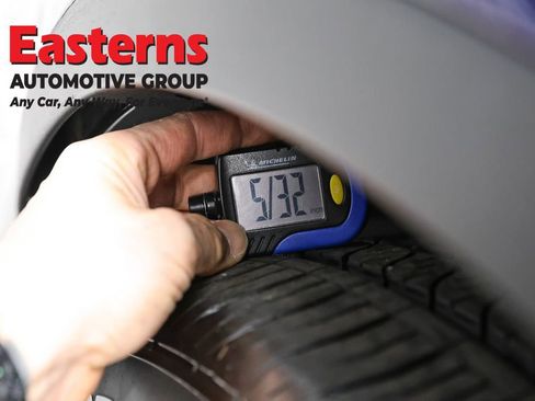 Used 2022 Tesla Model Y Long Range image 20