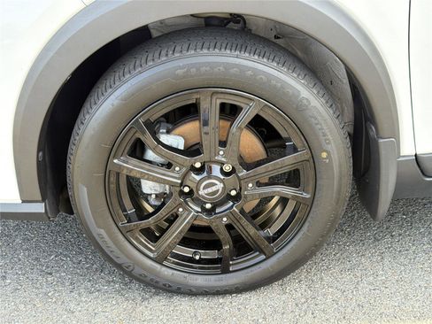 Used 2023 Nissan Kicks SV FWD image 32