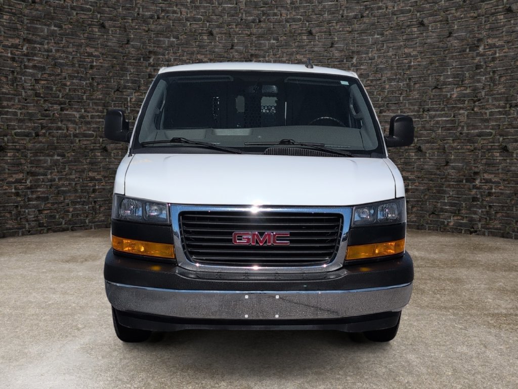 Used 2022 GMC Savana 3500 Extended w/ Driver Convenience Package RWD image 5