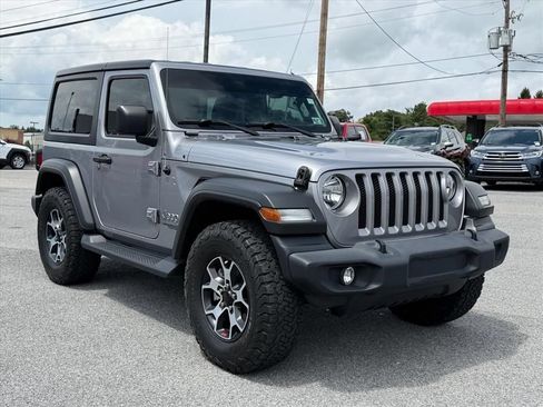 Used 2019 Jeep Wrangler Sport AWD/4WD image 16