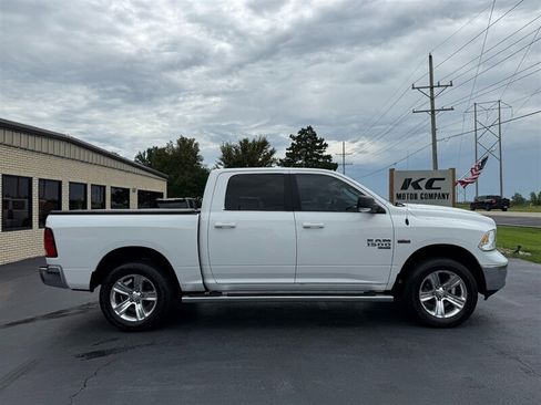 Used 2019 RAM 1500 Classic SLT w/ SLT Plus D←cor Group AWD/4WD image 6
