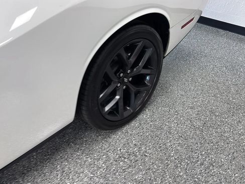 Used 2019 Dodge Challenger R/T w/ Driver Convenience Group RWD image 32
