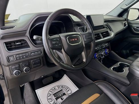 Used 2022 GMC Yukon XL AT4 w/ AT4 Premium Plus Package AWD/4WD image 10