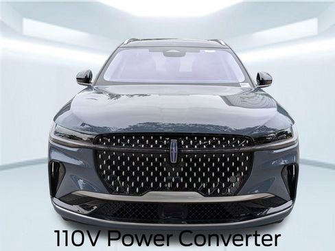 New 2025 Lincoln Nautilus Reserve image 12