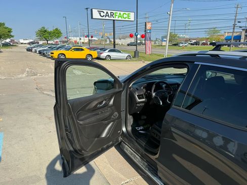 Used 2018 GMC Terrain SLT w/ Preferred Package AWD/4WD image 18
