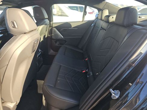 Used 2026 BMW 530i RWD image 10