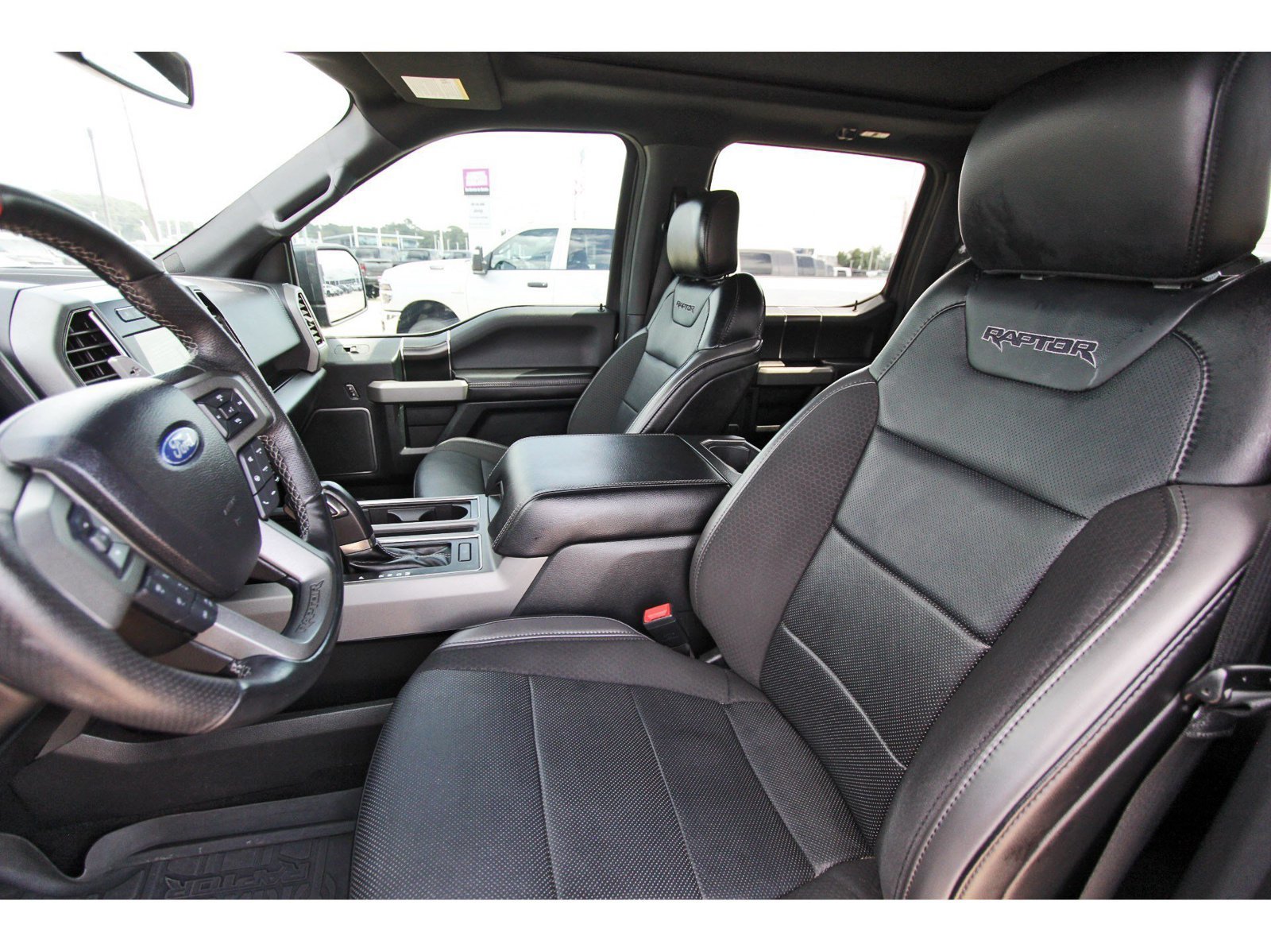 Used 2019 Ford F150 Raptor w/ Equipment Group 802A Luxury AWD/4WD image 36