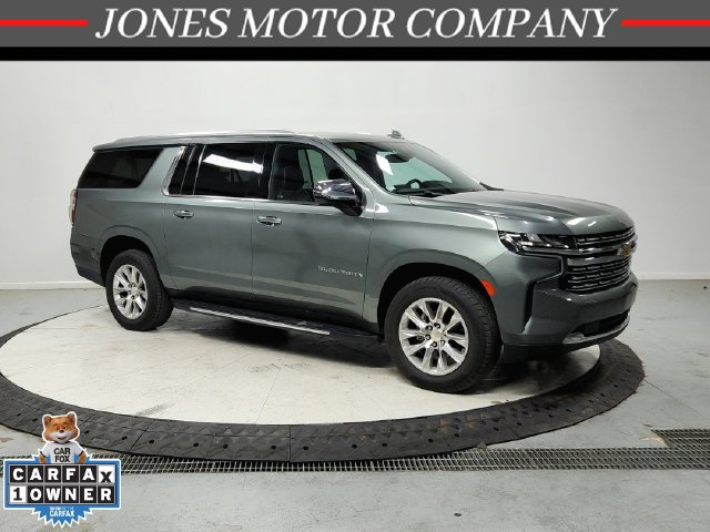 Used 2023 Chevrolet Suburban Premier RWD image 1