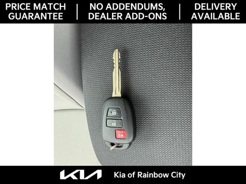 Used 2025 Toyota Corolla Cross L FWD image 33