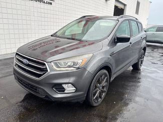 Used 2019 Ford Escape SE FWD video 1
