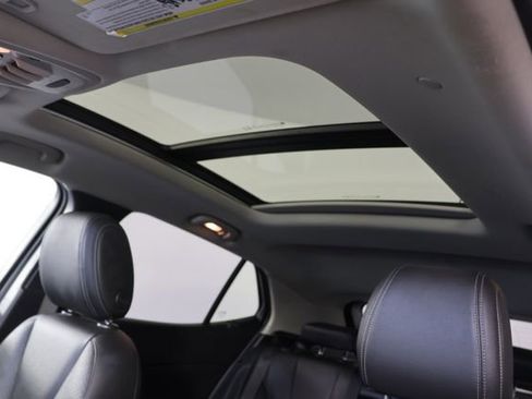 Used 2022 Buick Encore GX Essence w/ Advanced Technology Package image 19