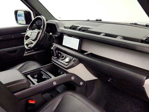Used 2023 Land Rover Defender 110 S AWD/4WD image 26