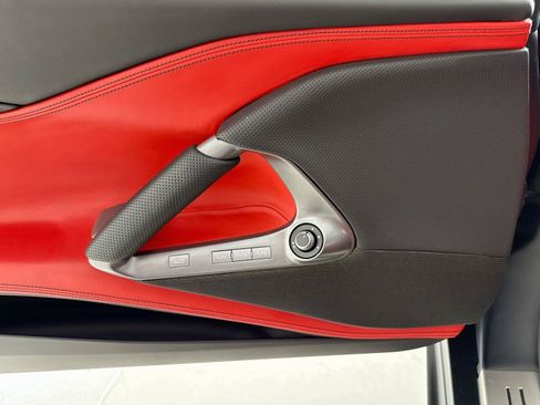 Used 2020 Ferrari 812 Superfast RWD image 12